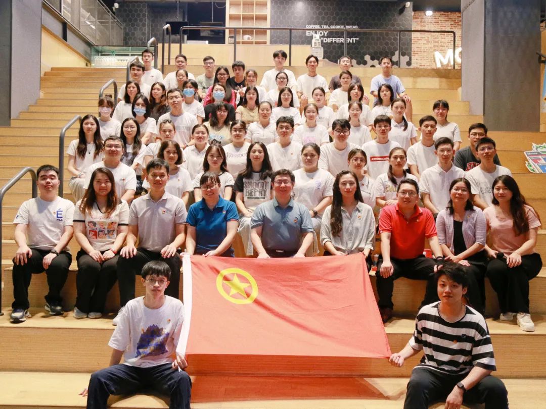 奋进新时代 青春纷歧young——白云山腾博会官网公司团委举行主题团日活动暨2023年五四表扬及超龄团员离团仪式